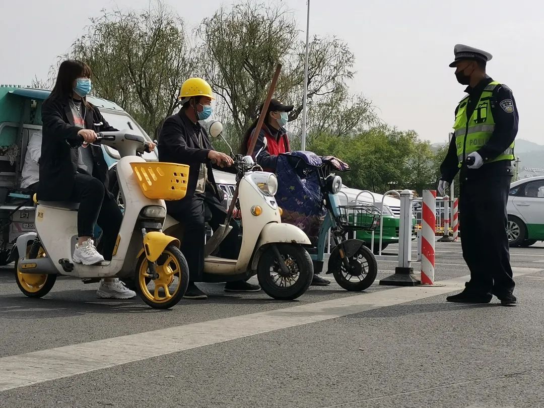 進一步規範道路通行秩序,倡導文明守法出行,預防電動自行車交通事故