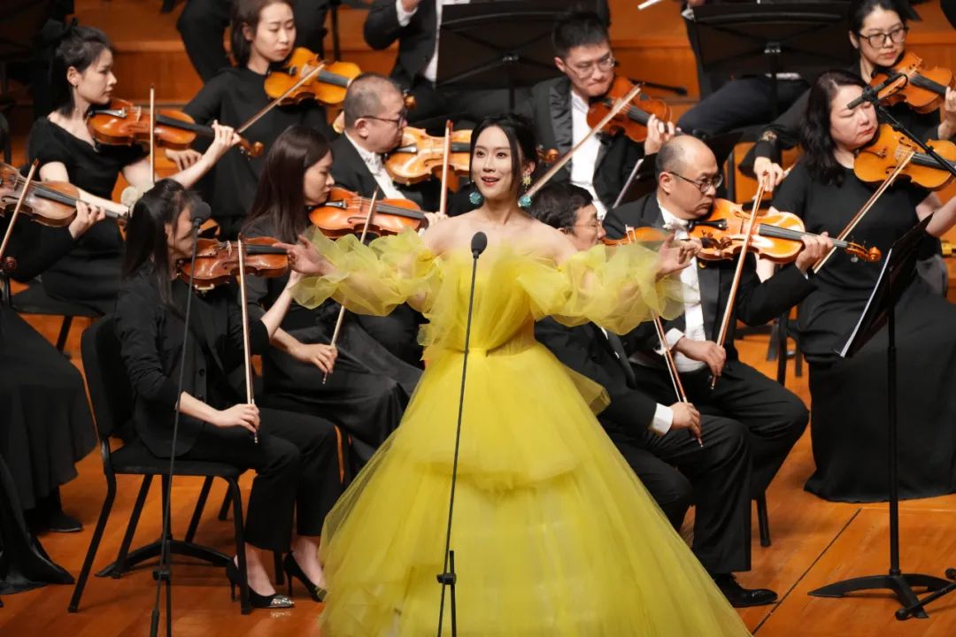 大型交响合唱音乐会蓝天礼赞五一致敬最美劳动者