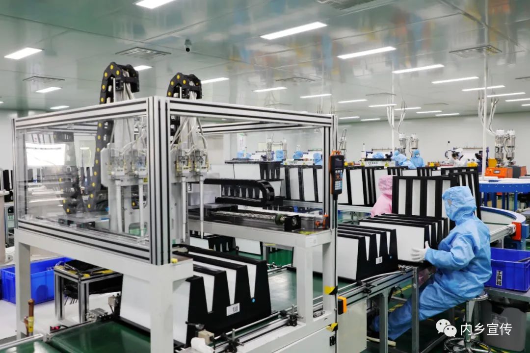 县先进制造业开发区的农牧装备制造产业园高效空气过滤器项目生产线