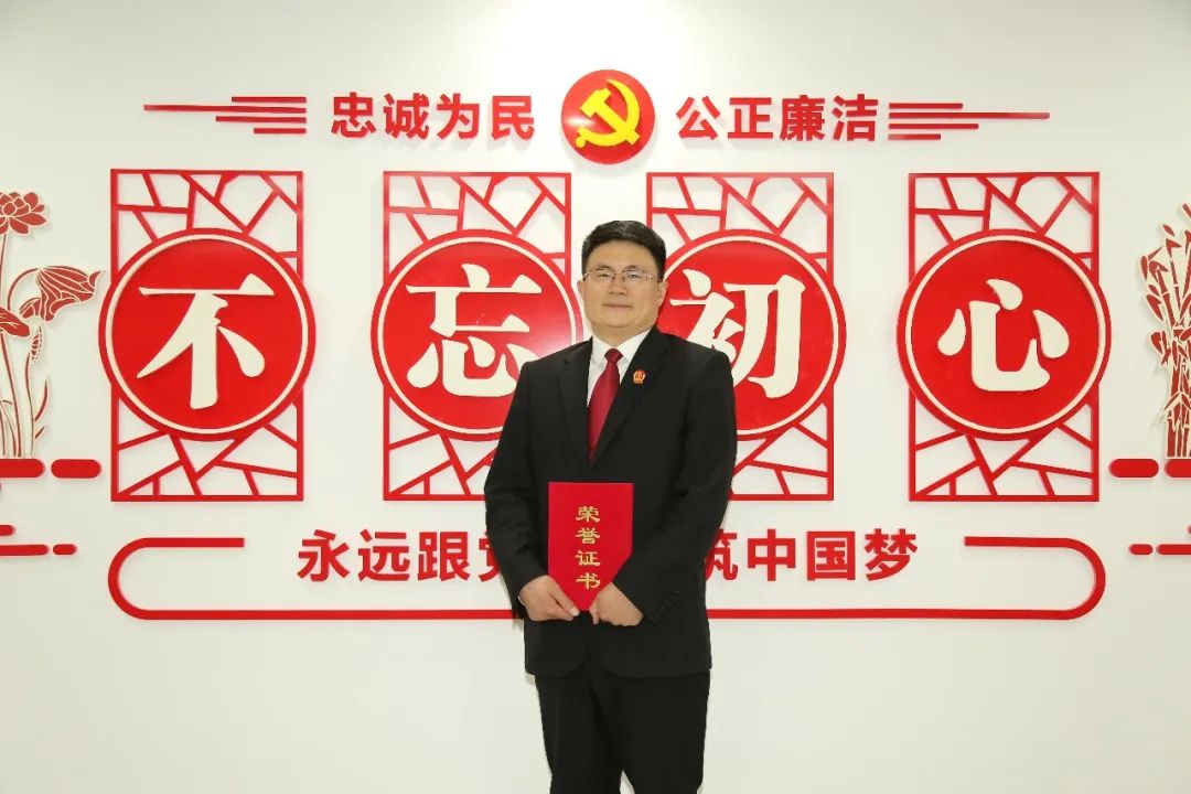 青年法官王宏亮扎根基层一线公心依法办案