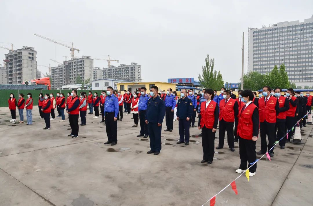 4月29日上午,東明縣第二十三網格區創建省級文明城市啟動儀式在縣公交