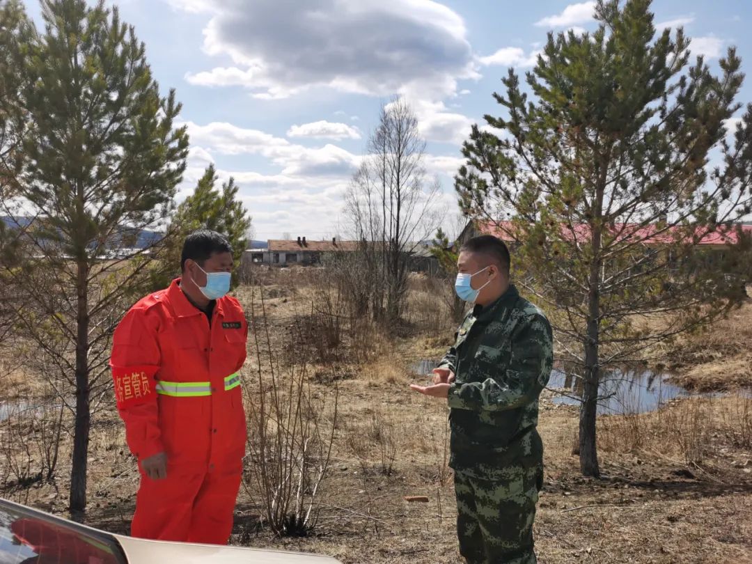 森林防火在行动大乌苏镇开展城镇闭合圈巡护工作