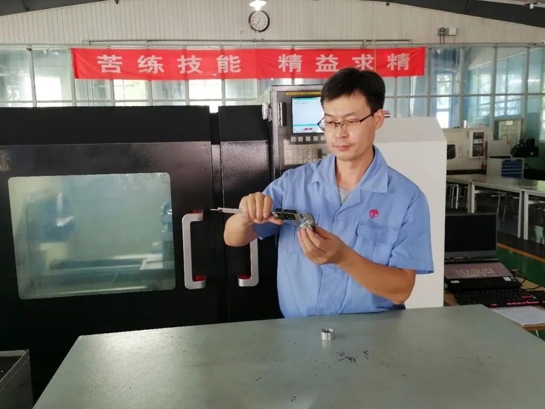 师者风范天津市五一劳动奖章获得者刘松潜心育人做匠心好教师