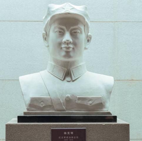 塑像(图片来源:中国网)中华人民共和国成立后,为纪念高台死难红军烈士