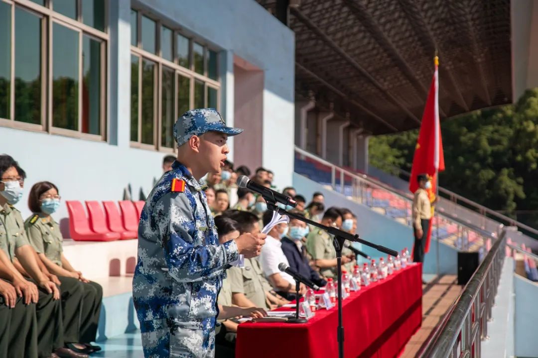 武昌职业学院火箭军图片