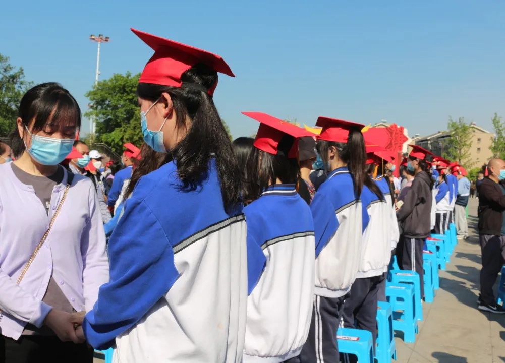 十八而志同奔未來廣元市川師大萬達中學高2019級成人禮暨高考誓師大會