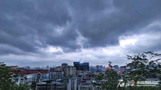 預警頻發大風暴雨沙塵暴來了