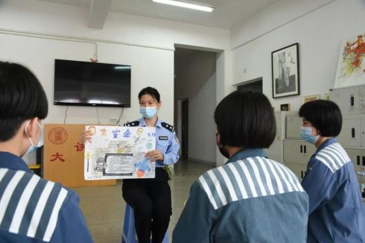 陈丹的作息表没有工作日和休息日之分,即使是居家备勤时间,也常常电话