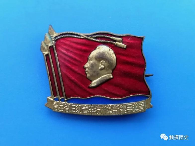 五月红,红五月,五月的色调是红色.