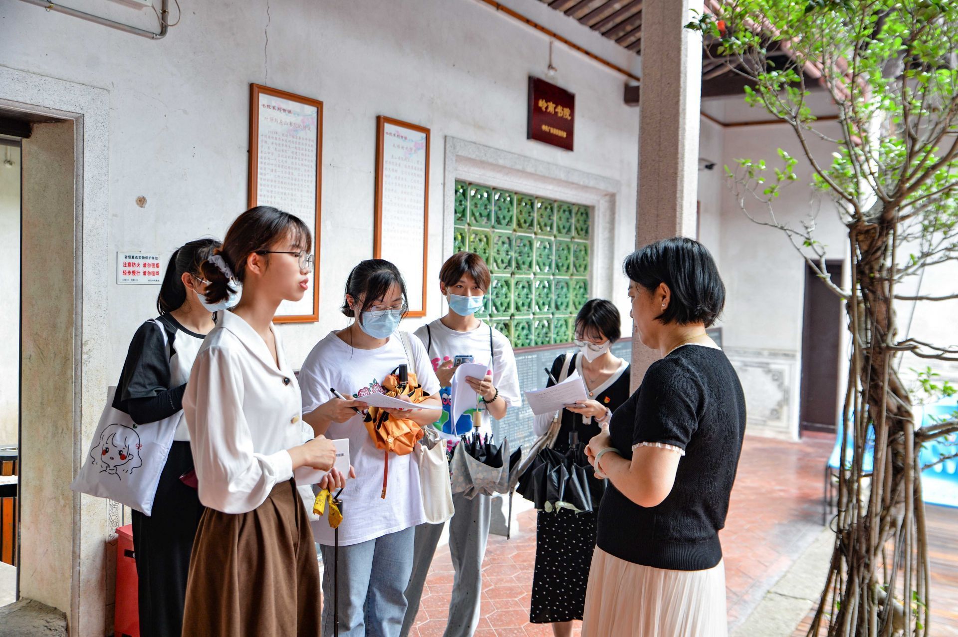 他们是梅州嘉应学院口述历史博物馆团队