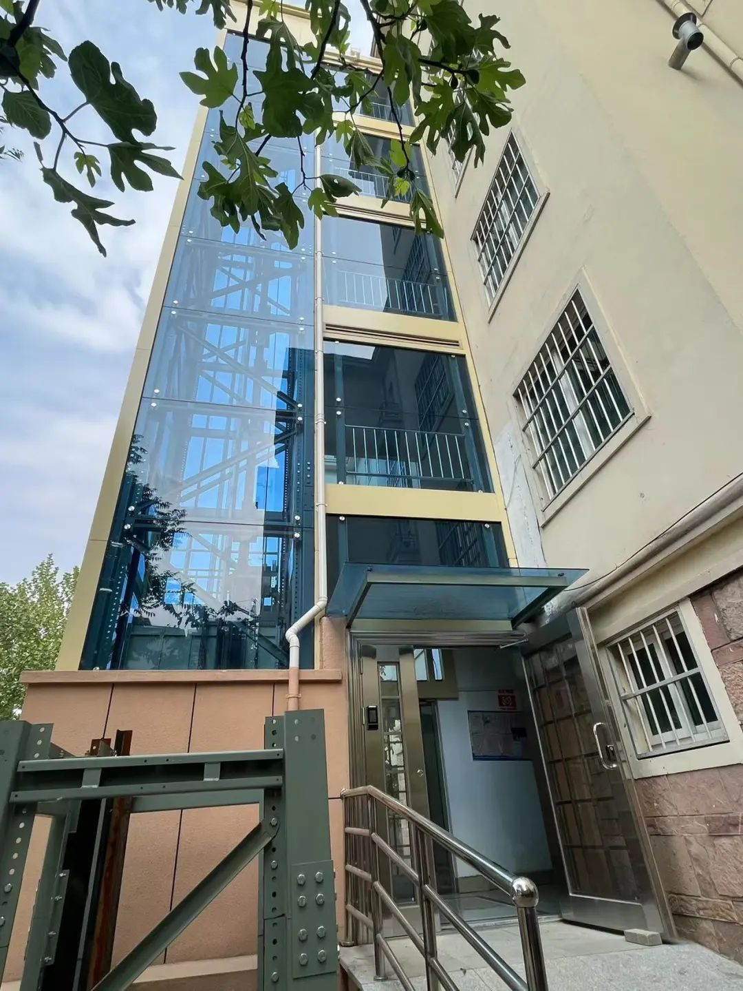 莱州这些旧楼房加装电梯生活更便利了