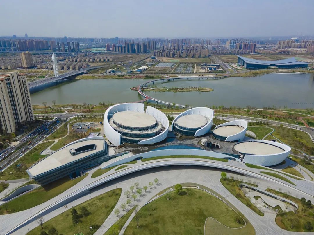 石榴花旁再奏长安乐中建八局西安一带一路文化交流中心项目完成多个