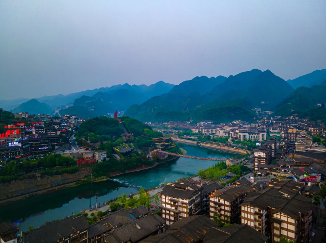 关注畅游赤水河乐享茅台镇中国酒都文化旅游季启动