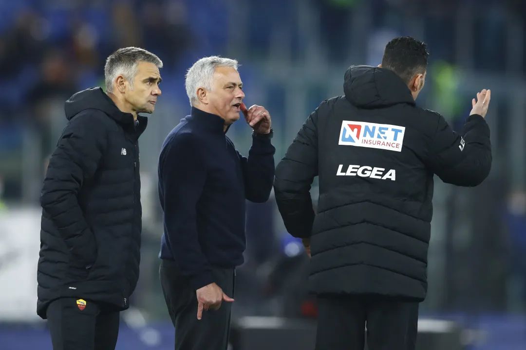 意甲裁判误判_罗马欧协联决赛_前意甲裁判：索扎不应该执法米兰德比，var的选择也有问题