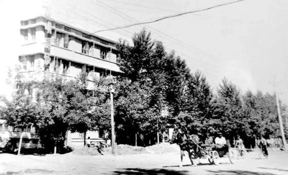 新疆老照片1985年的伊犁老照片