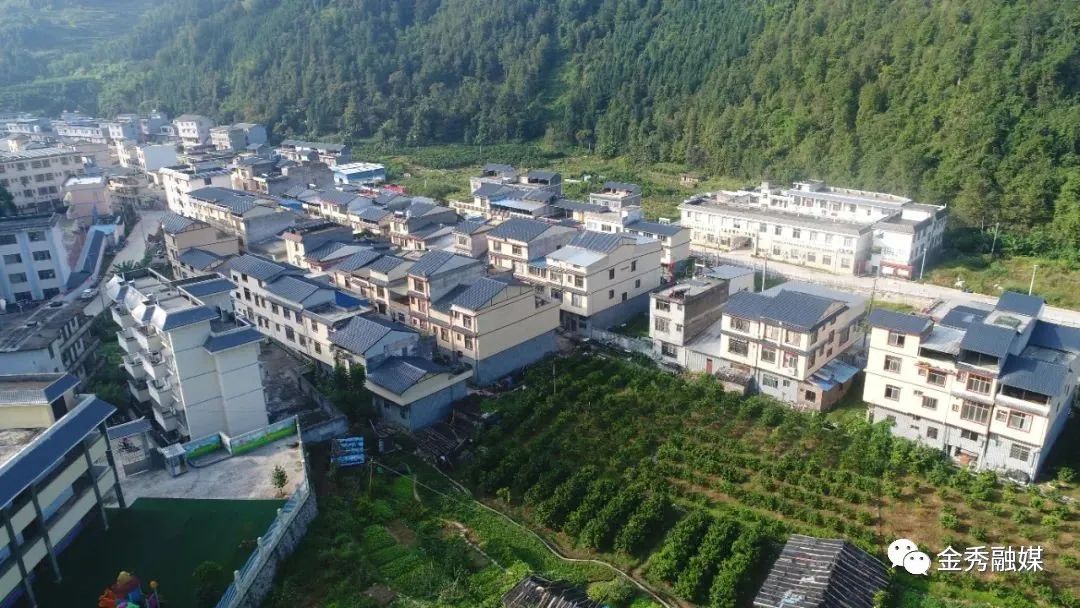 长垌乡长垌村乡村风貌提升改造成效.桐木镇东部新城效果图.