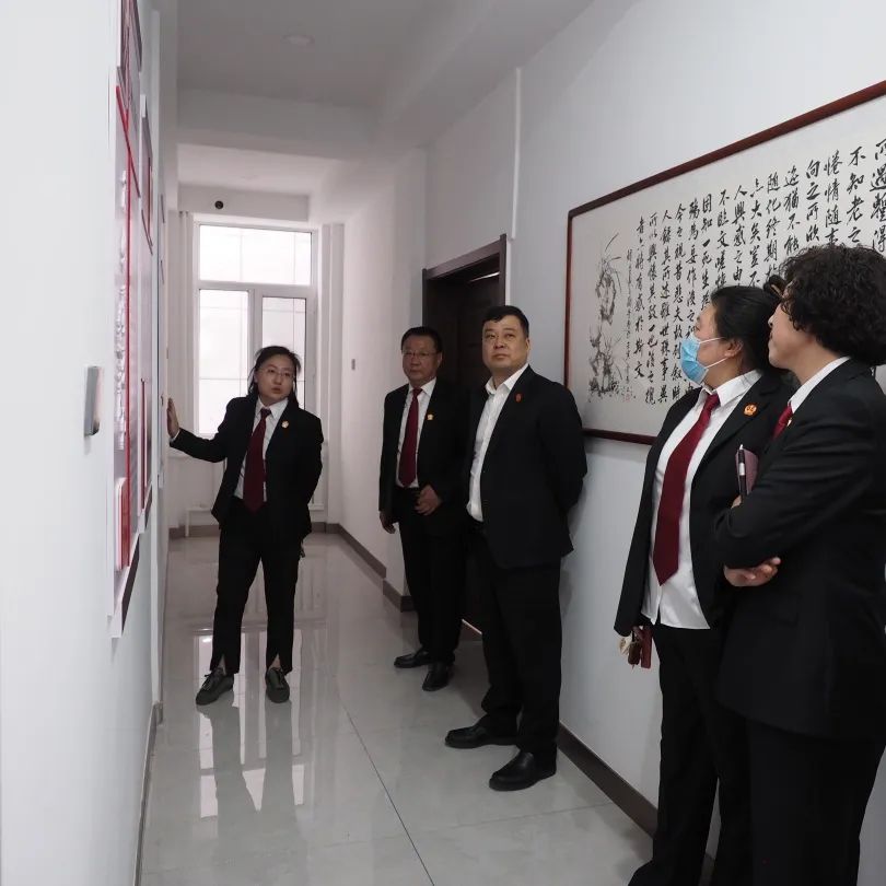 瓦房店市人民法院在复州城人民法庭召开五化建设现场推进会
