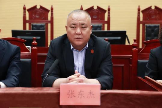 在听取各部门述职述廉报告后,张东杰院长充分肯定了此次会议成效,望全