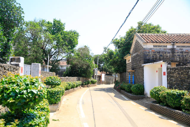 湛江雷州那毛村:扮靓"面子"夯实"里子"
