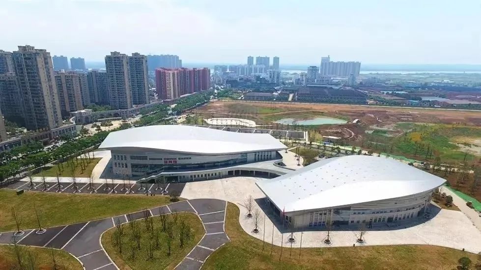 体育馆&文化馆加快建设实力枝江,活力枝江美丽枝江,健康枝江"四个枝江