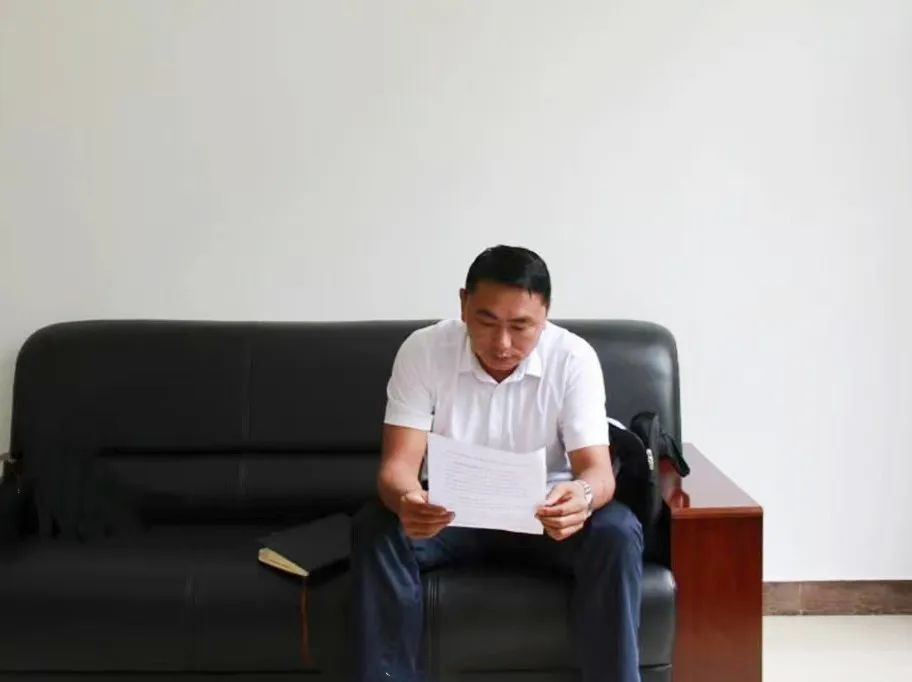 者东镇党委书记张传斌一行到者东人民法庭调研