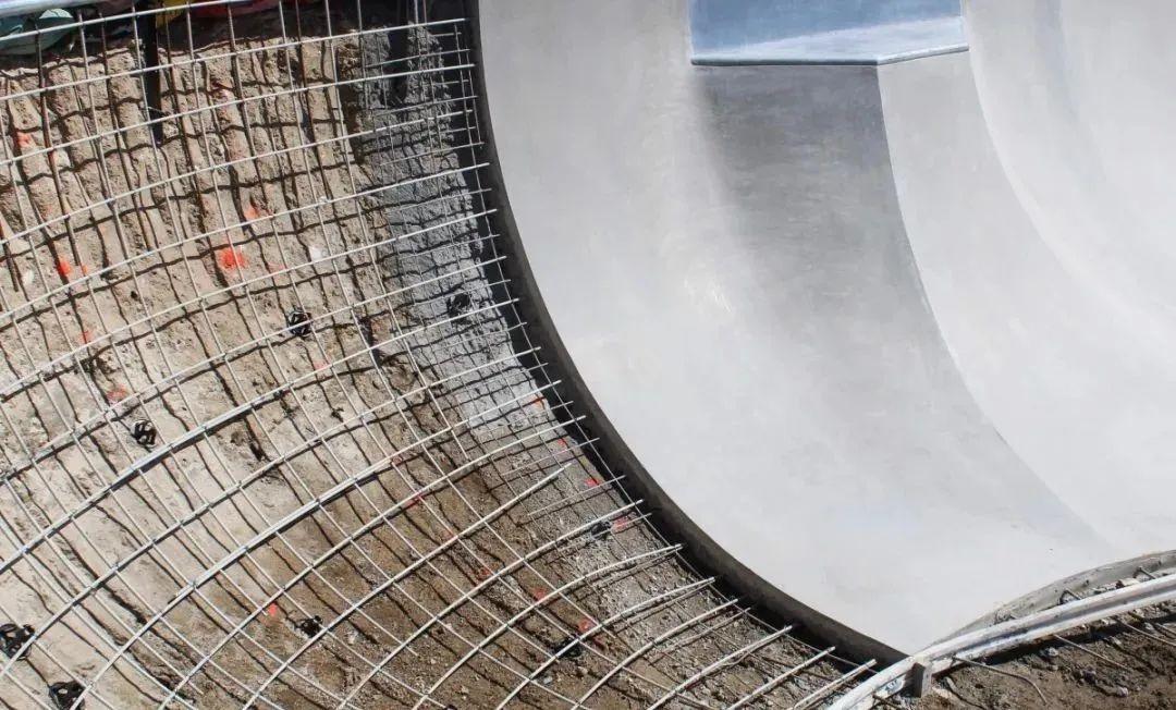 【复材资讯】使用复合材料加强筋更快地建造滑板运动场