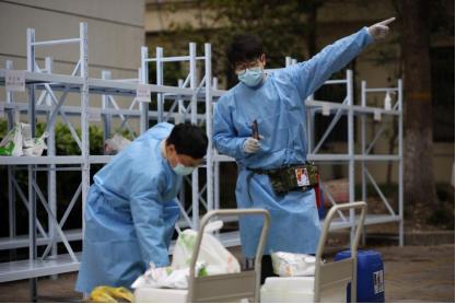 记录罗勇军疫情之下用镜头发现小区的美