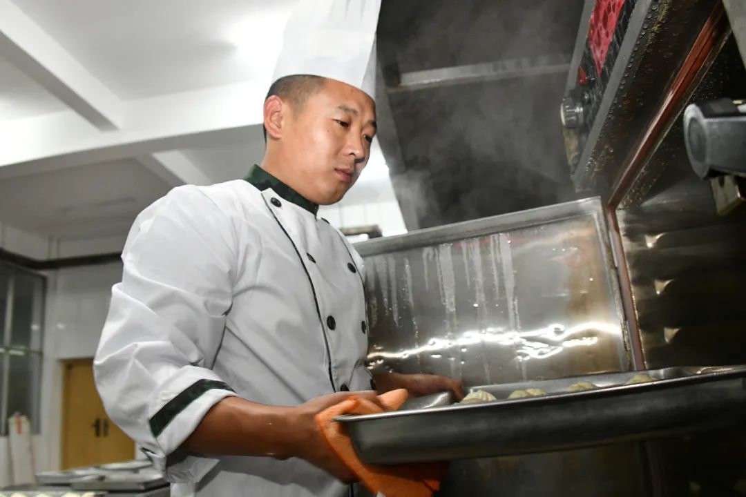 炊事班长延期服役