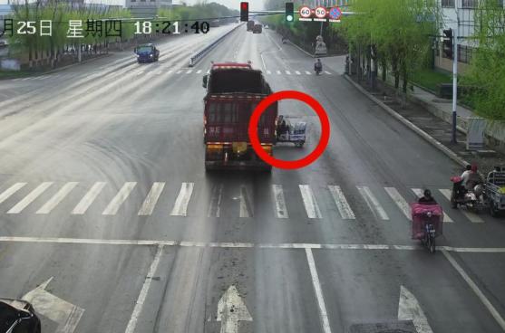 交通事故警示录丨关爱 一老一小 从安全出行开始