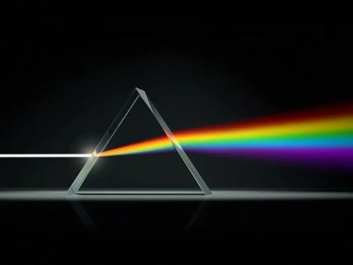 02波动光学的发展1801年,英国物理学家托马斯·杨在举世闻名的"杨氏