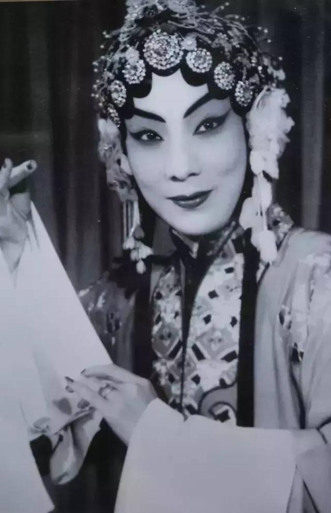 一路走好著名京剧表演艺术家李蔷华在沪去世