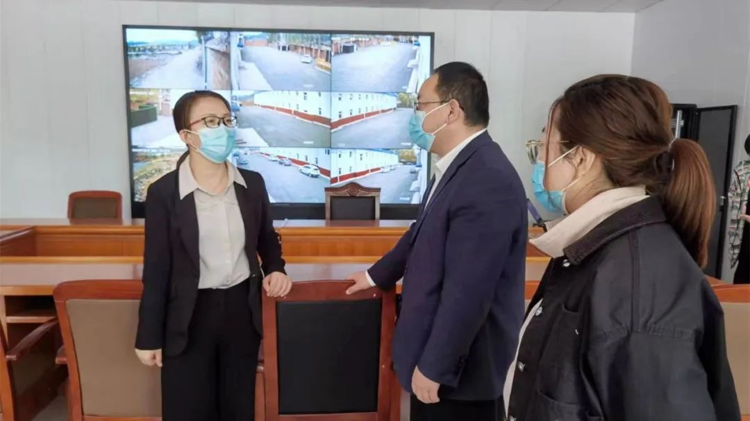 薛宏霞调研疫情防控和项目建设工作
