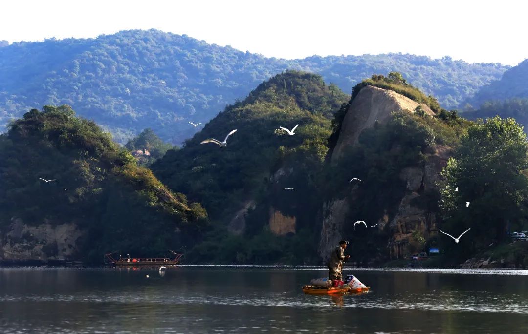 和水而歌在关雎河畔关关雎鸠,在河之洲关雎河畔汉服节是当阳带给你的