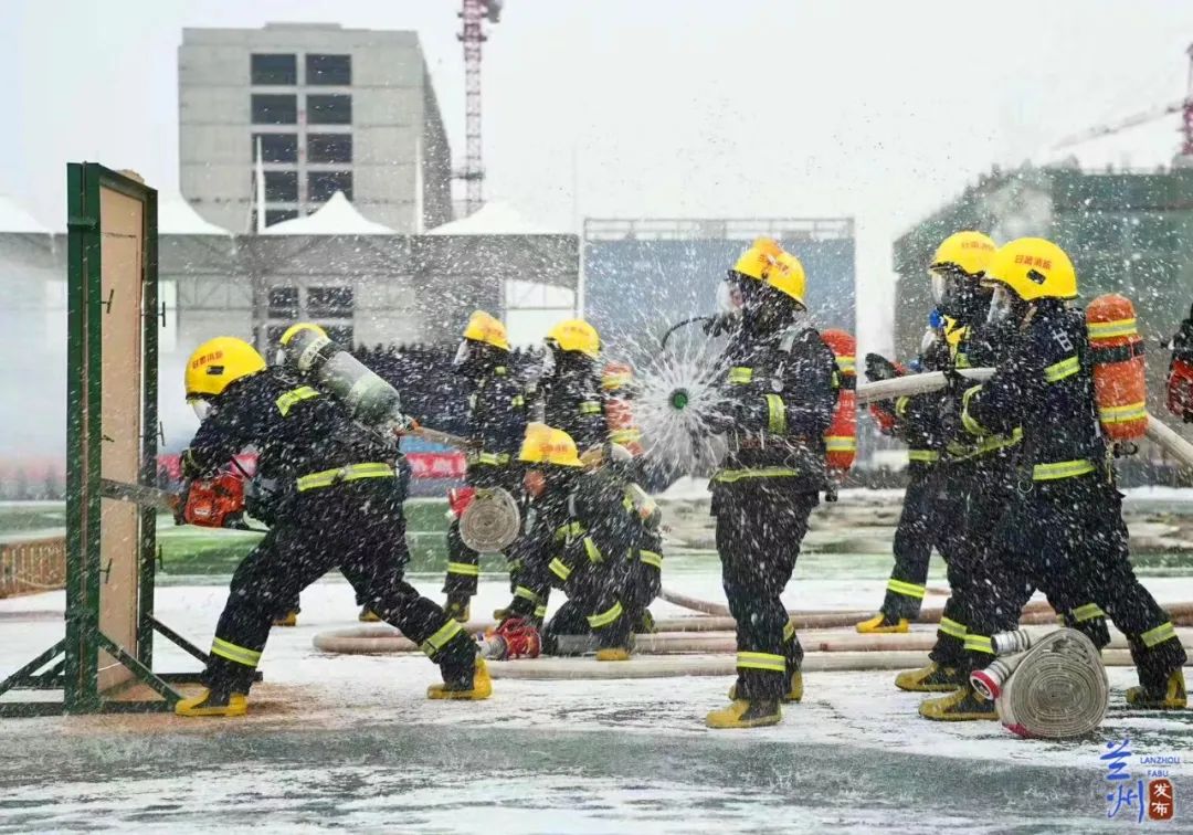 清廉蘭州奮鬥吧蘭州青年王珍逐夢火焰藍青春正當時