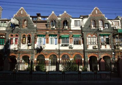 霍山路85号远东反战大会旧址"虹"色足迹·年轮大道展示墙