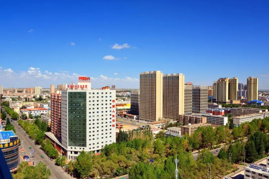 而且,在新的历史起点上,格尔木市高质量建设宜居宜业幸福城市正在迈向