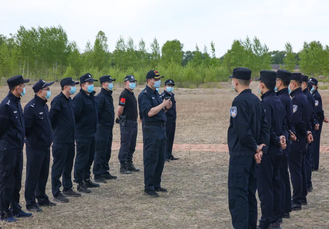 全警大练兵镇赉县公安局组织民警开展实弹射击训练