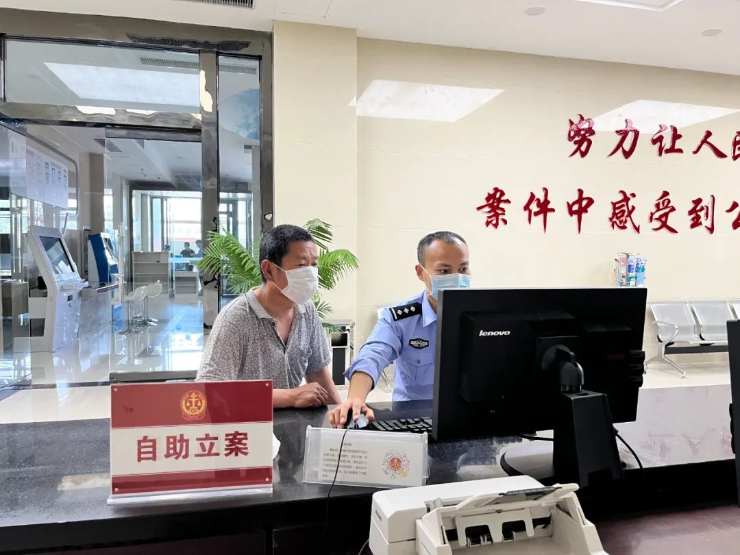 近日,一位年过花甲的老人来到临清法院立案大厅对干警说到:"我今年65