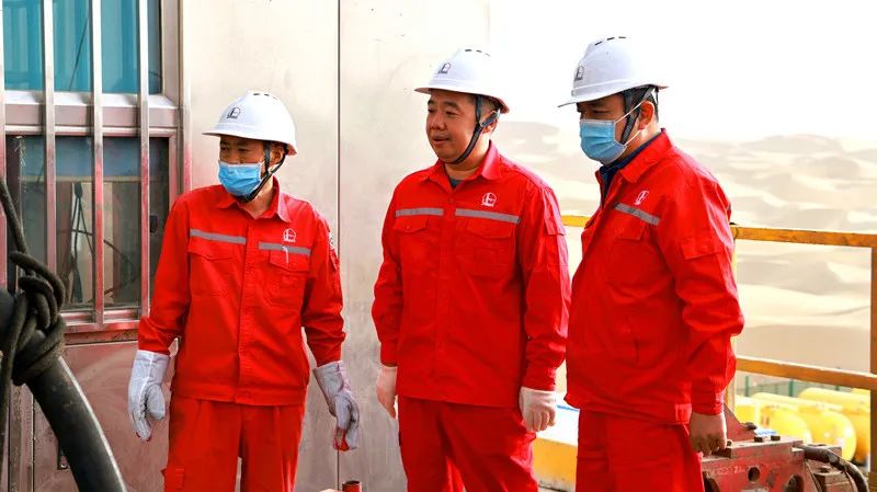 胜利工程塔里木分公司且深1井创国内陆上钻井2731毫米套管下深最深新