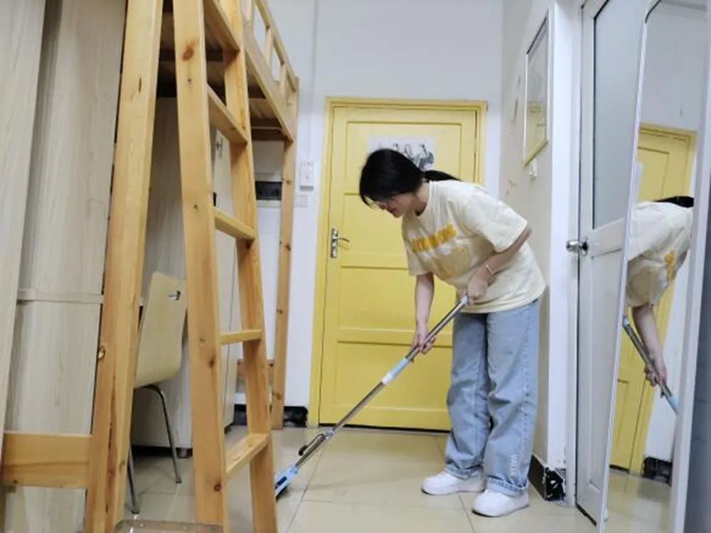 全优这个班的女生承包了文明寝室