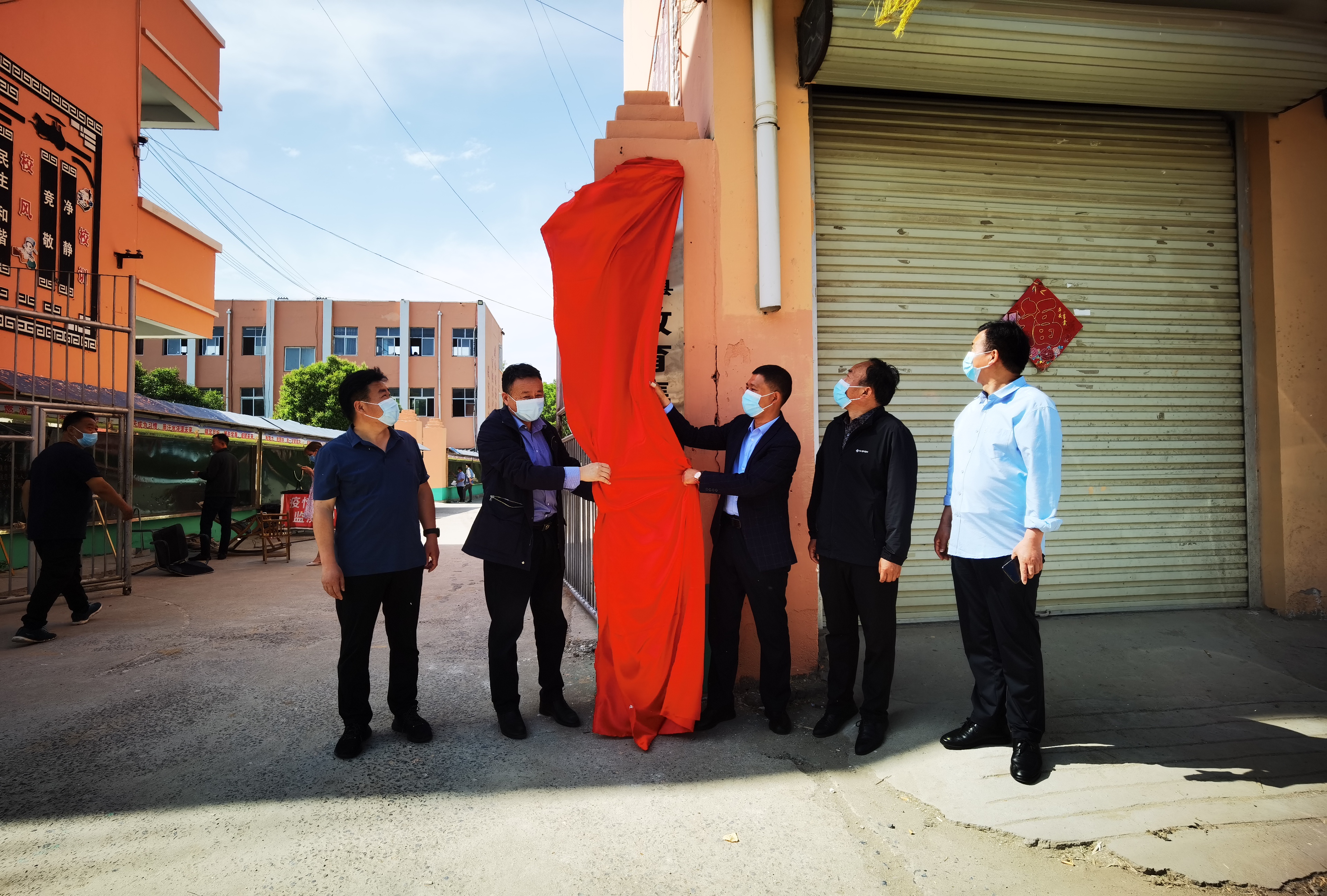 5月19日上午,民权县第一初级中学教育集团分别为成员校林七一中,王桥