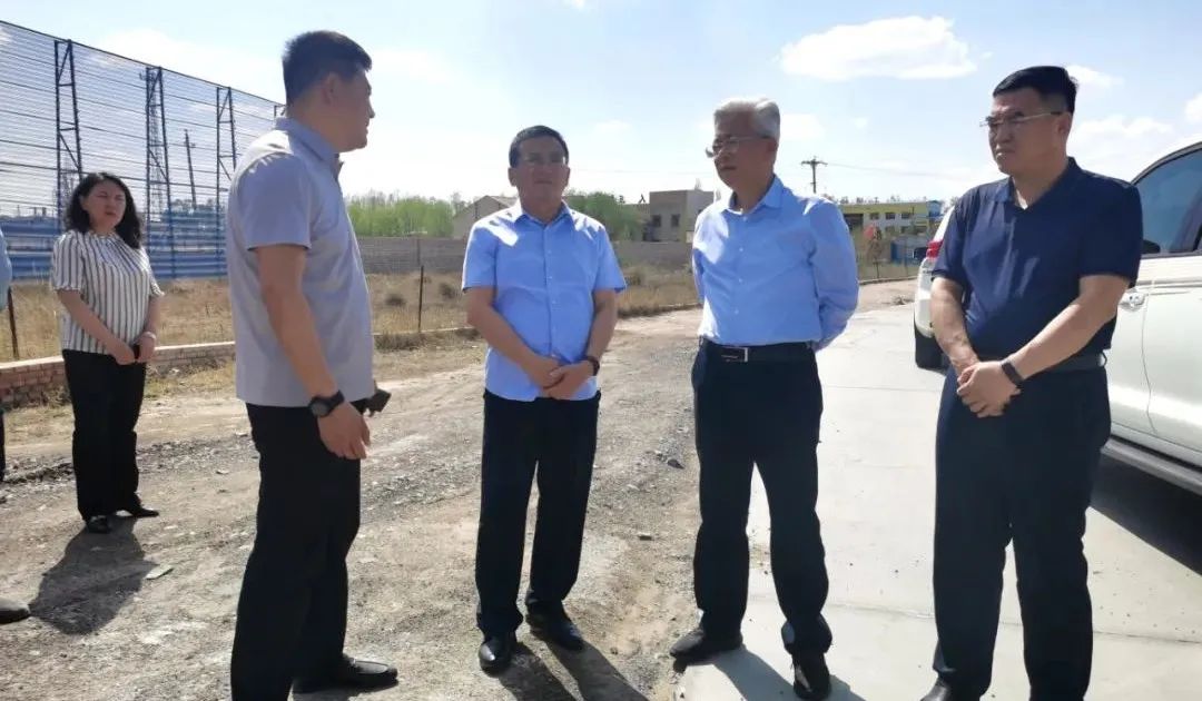 市委常委宣传部部长苏忠胜到鄂托克旗开展调研督导