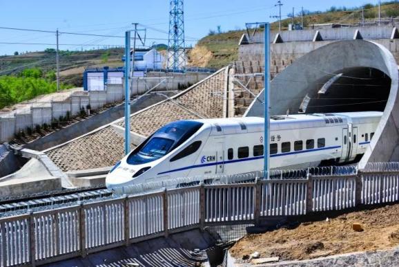 5月24日起,牡丹江—石家庄间k940/37次列车恢复开行;据了解