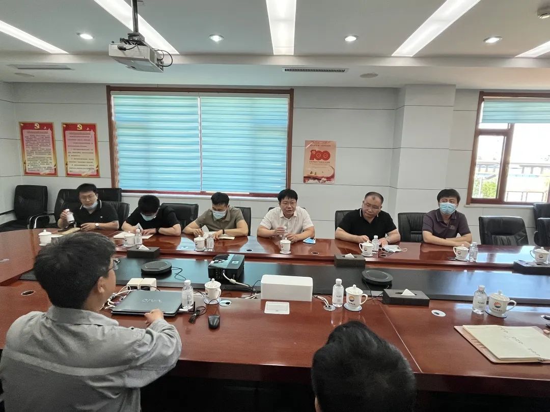 我帮企业办件事园区领导沈海洋到企业主持召开八问八促专题调度会