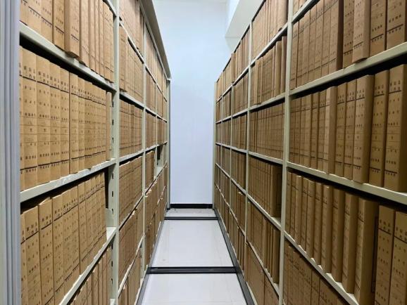四十余万册卷宗见证法院档案室的孤独与责任