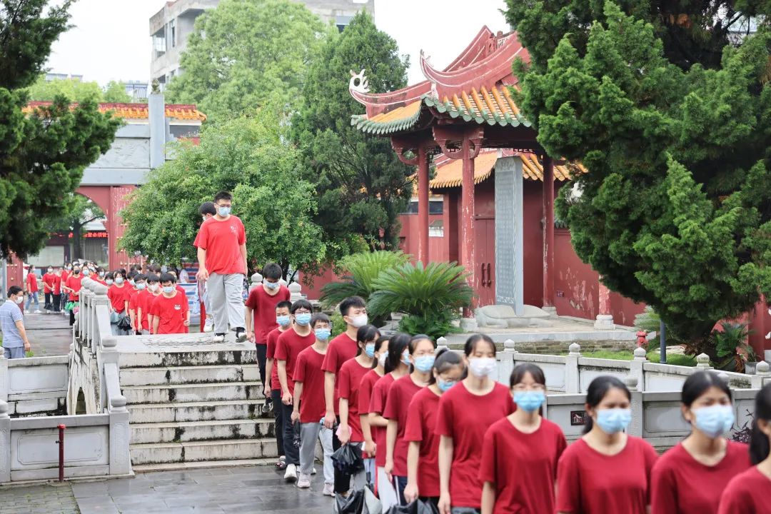 祭奠先賢高考誓師武宣縣中學舉行祭孔誓師大會