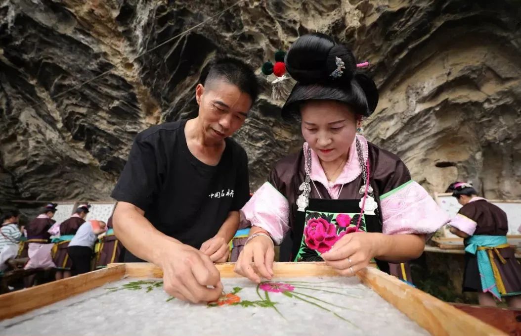 乡游黔中丹寨县石桥村丨追寻时光匠人体验造纸之村的魅力