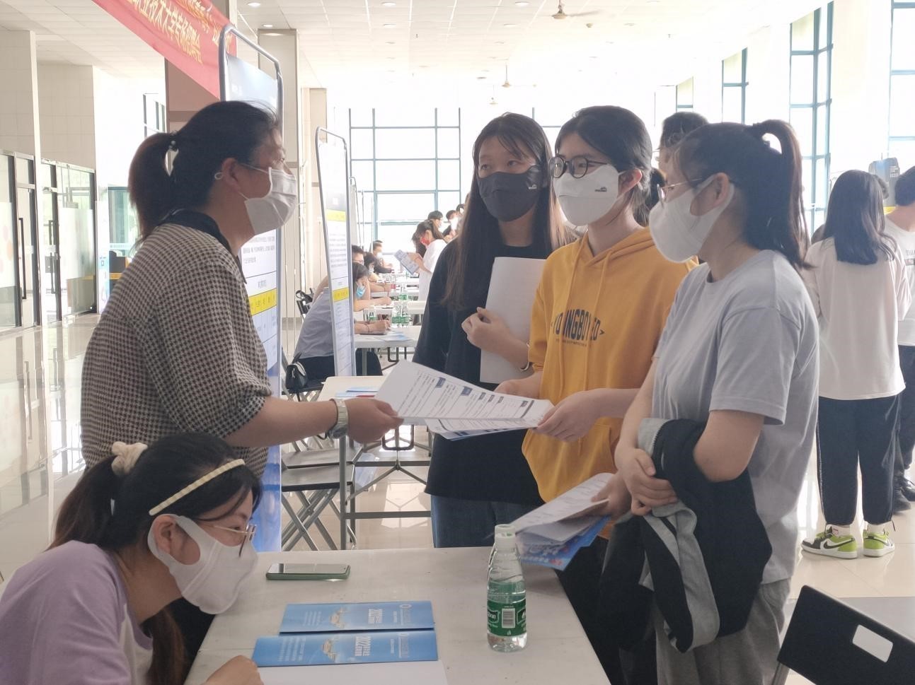 南京工业职业技术大学专场招聘会现场