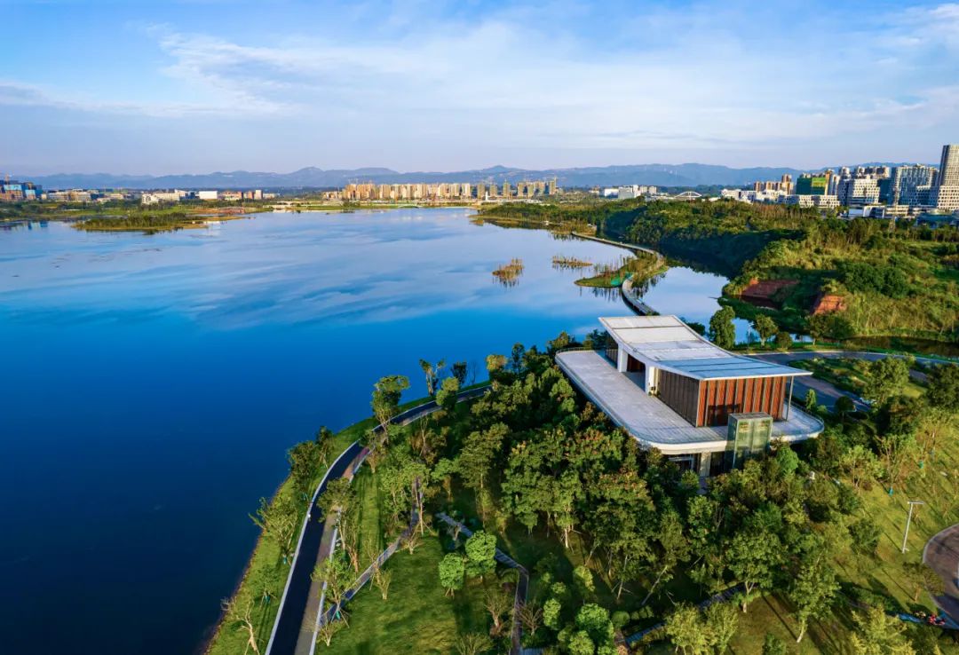 先行先试四川日报整版关注四川天府新区