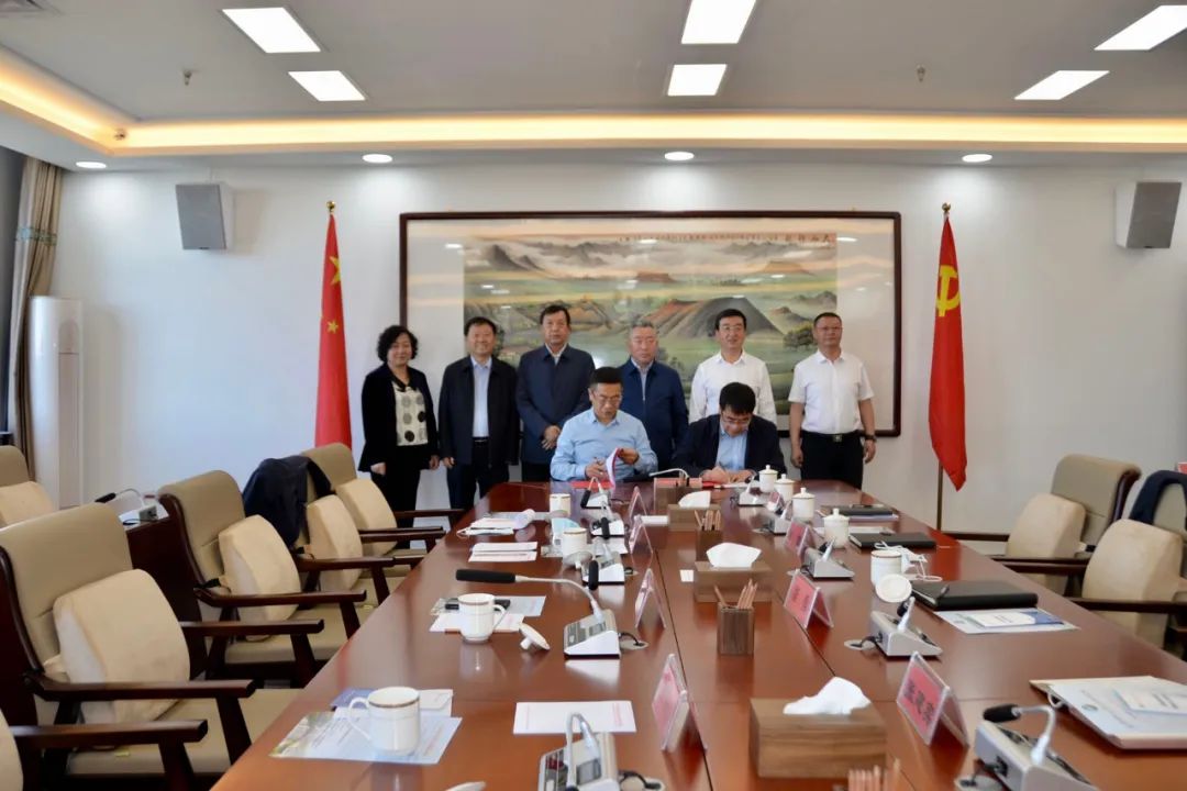 头条乌兰察布医学高等专科学校校长赵额尔德尼一行赴察右后旗走访调研